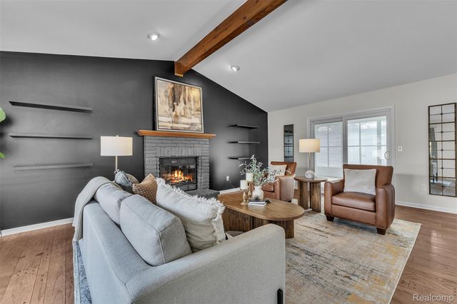 15 Lana Court 7, Mt. Clemens, MI 48043