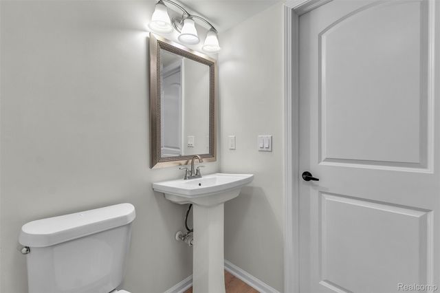 15 Lana Court 7, Mt. Clemens, MI 48043