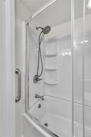 15 Lana Court 7, Mt. Clemens, MI 48043