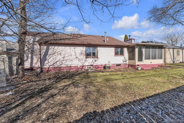 15 Lana Court 7, Mt. Clemens, MI 48043