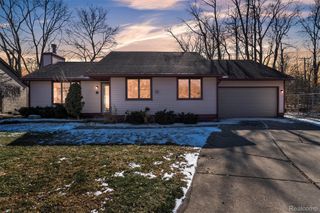 15 Lana Court 7, Mt. Clemens, MI 48043