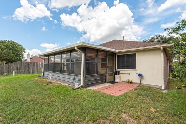 23127 N Waterlake Drive, Richmond, TX 77406