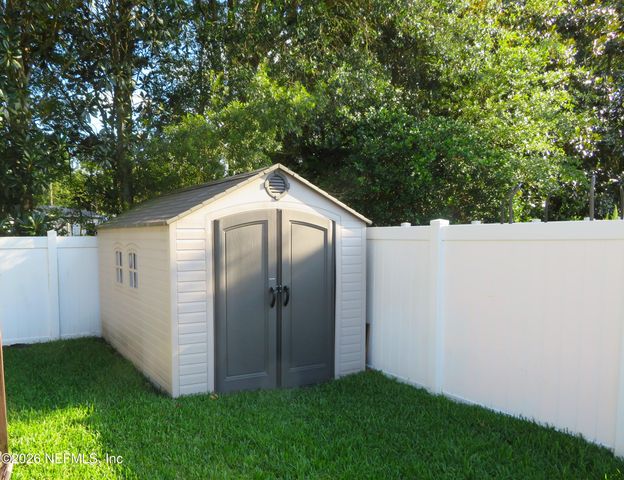 747 SUNNY STROLL Drive, Middleburg, FL 32068