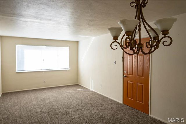 8331 Duryea Avenue, Jennings, MO 63136