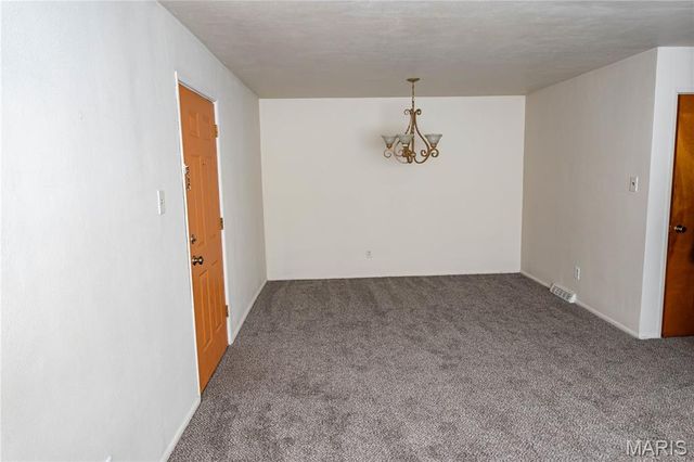 8331 Duryea Avenue, Jennings, MO 63136