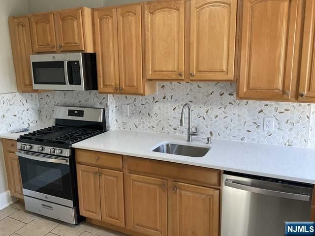 311 5th Street 2, Fairview, NJ 07022