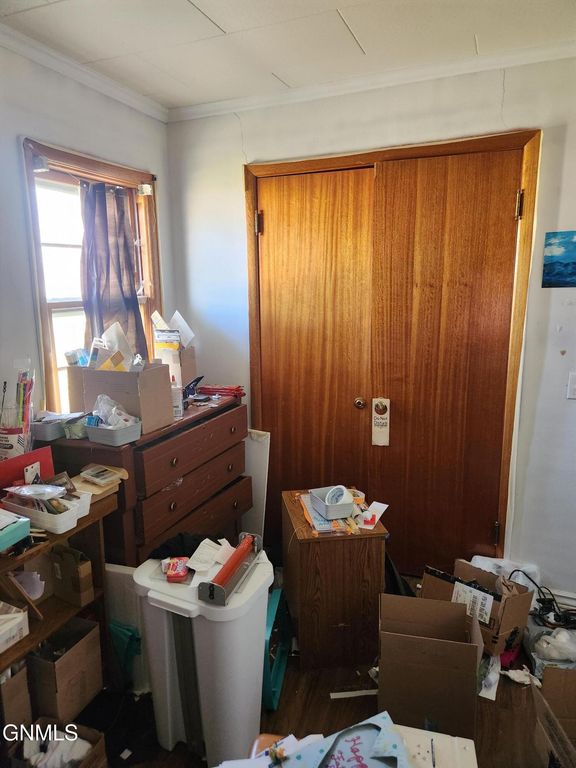 409 B Street S, Glen Ullin, ND 58631 photo 10