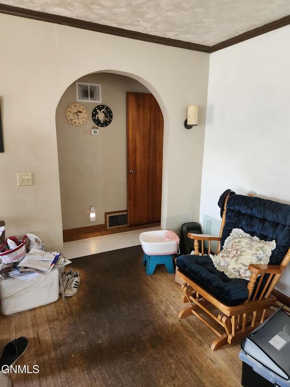 409 B Street S, Glen Ullin, ND 58631 photo 4