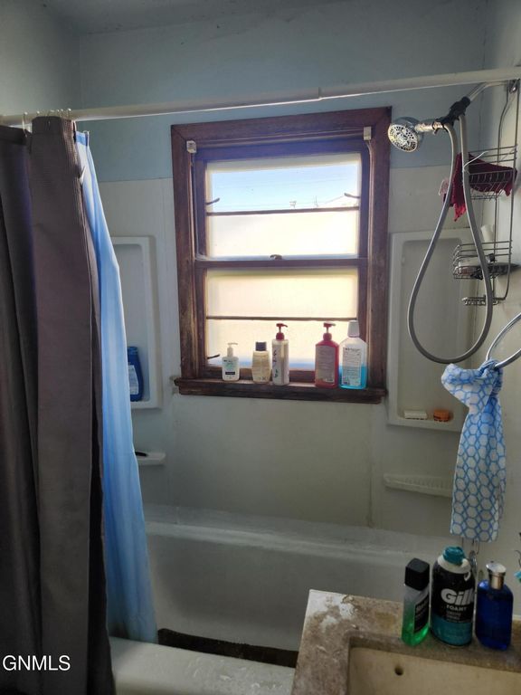 409 B Street S, Glen Ullin, ND 58631 photo 6