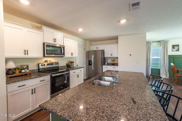 729 Newtons Way, Kingsport, TN 37663