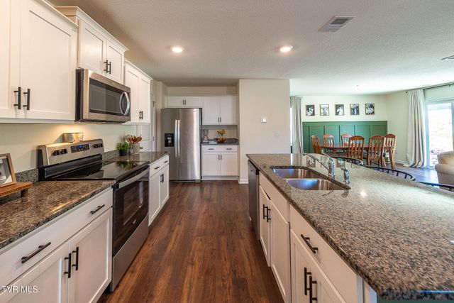 729 Newtons Way, Kingsport, TN 37663