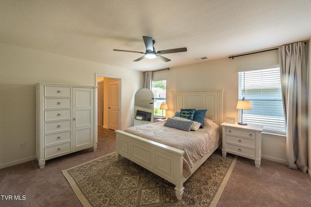 729 Newtons Way, Kingsport, TN 37663
