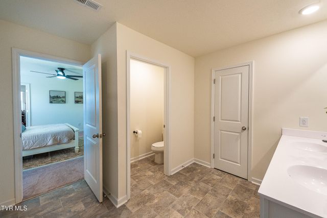 729 Newtons Way, Kingsport, TN 37663