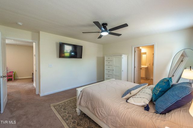 729 Newtons Way, Kingsport, TN 37663