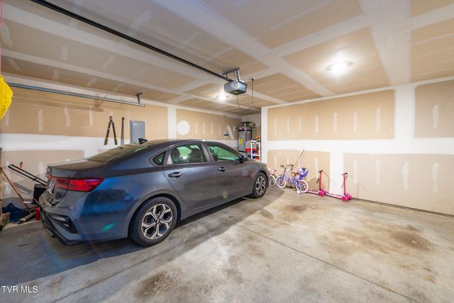 729 Newtons Way, Kingsport, TN 37663