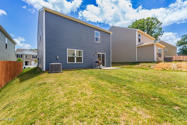 729 Newtons Way, Kingsport, TN 37663