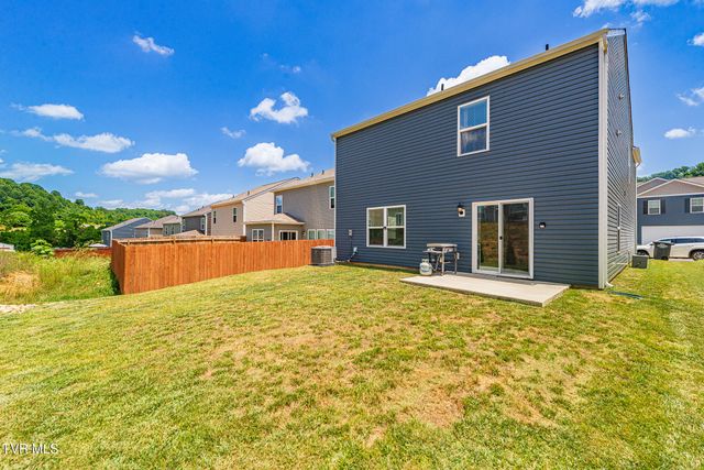 729 Newtons Way, Kingsport, TN 37663