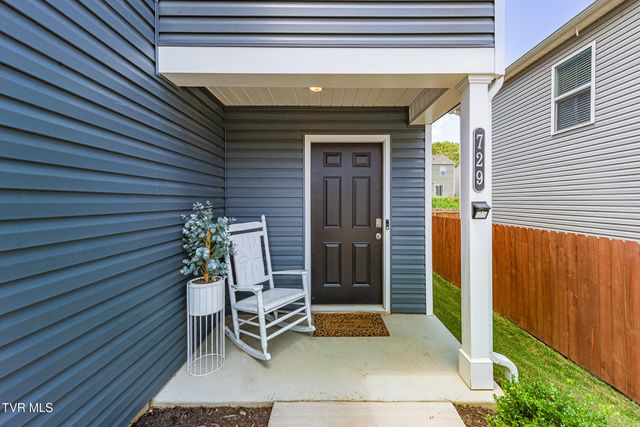 729 Newtons Way, Kingsport, TN 37663