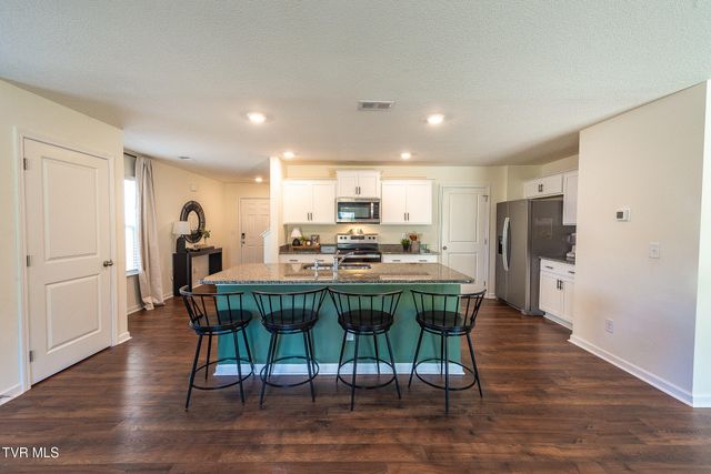 729 Newtons Way, Kingsport, TN 37663
