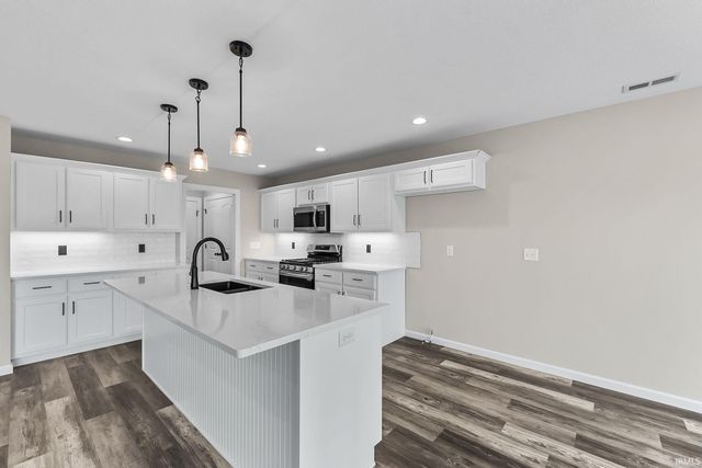 3418 Bruin Pass, Auburn, IN 46706