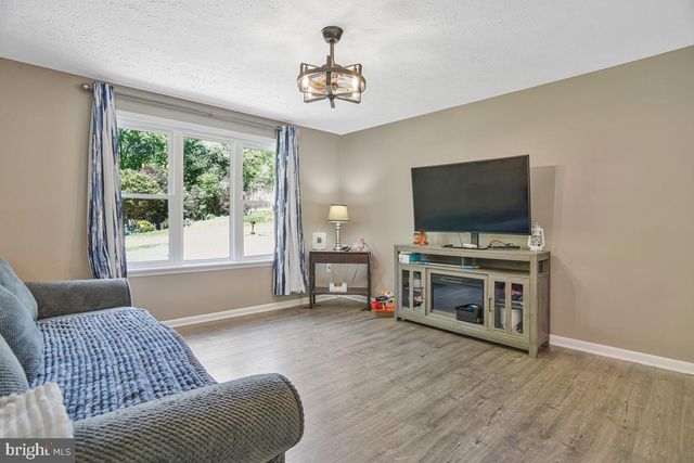 36979 DAVID DR, Mechanicsville, MD 20659