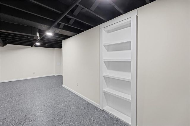 9905 E 71st Terrace, Raytown, MO 64133