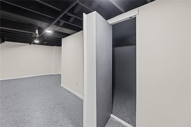 9905 E 71st Terrace, Raytown, MO 64133