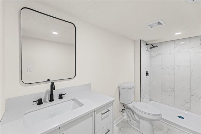 9905 E 71st Terrace, Raytown, MO 64133