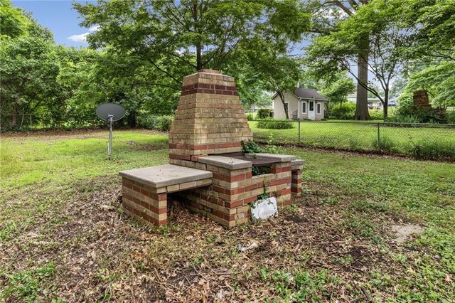 9905 E 71st Terrace, Raytown, MO 64133