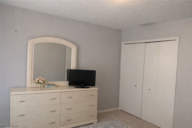 5276 W 83rd Street, Parma, OH 44129