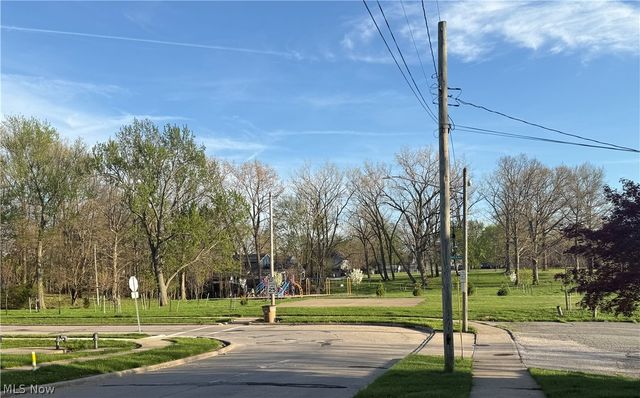 5276 W 83rd Street, Parma, OH 44129