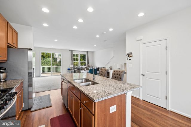 8284 CLAY LN, Manassas, VA 20110