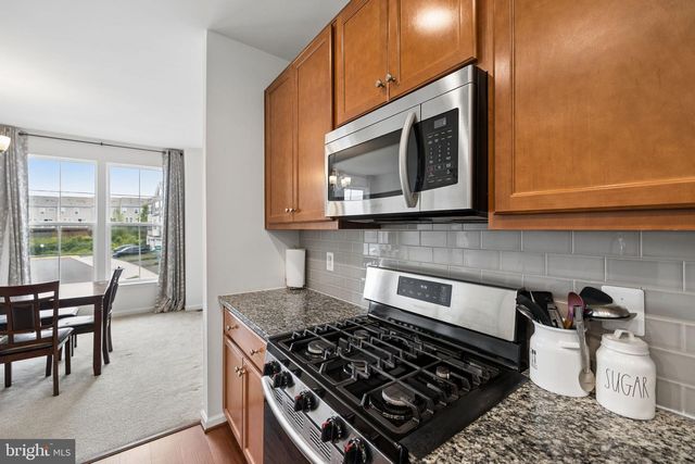 8284 CLAY LN, Manassas, VA 20110