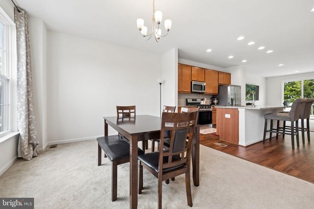 8284 CLAY LN, Manassas, VA 20110