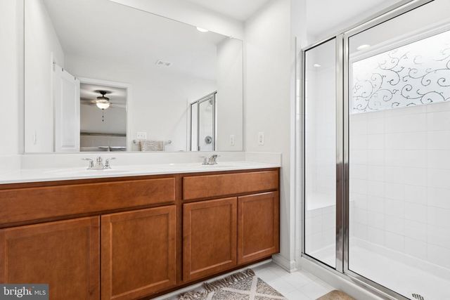 8284 CLAY LN, Manassas, VA 20110