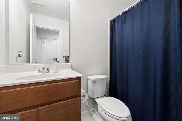 8284 CLAY LN, Manassas, VA 20110