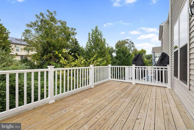 8284 CLAY LN, Manassas, VA 20110