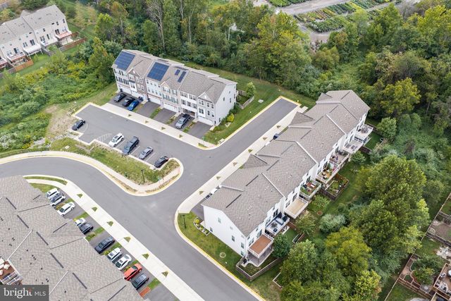 8284 CLAY LN, Manassas, VA 20110
