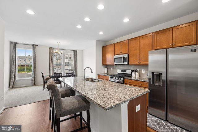 8284 CLAY LN, Manassas, VA 20110