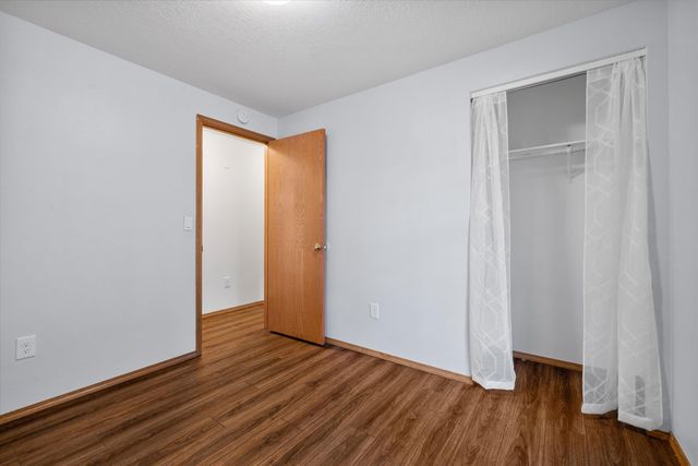 1843 SE Moorwood Court, Bend, OR 97702