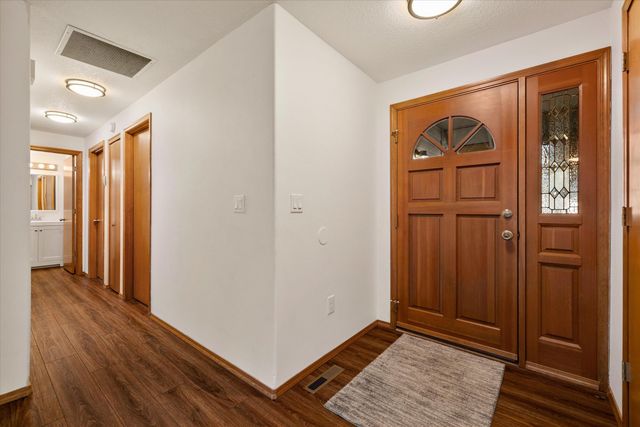 1843 SE Moorwood Court, Bend, OR 97702