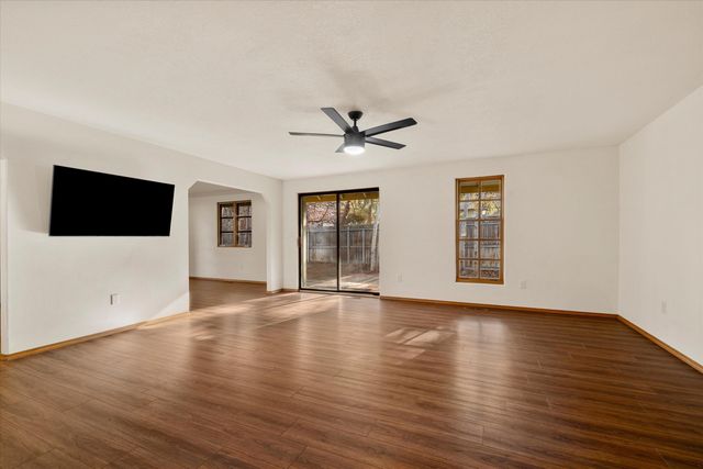 1843 SE Moorwood Court, Bend, OR 97702