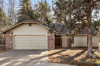 1843 SE Moorwood Court, Bend, OR 97702