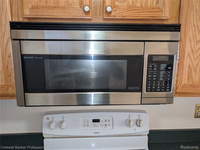 7896 Rivergate Drive 19, Westland, MI 48185