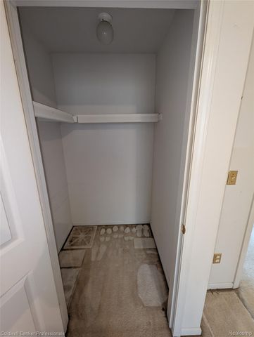 7896 Rivergate Drive 19, Westland, MI 48185