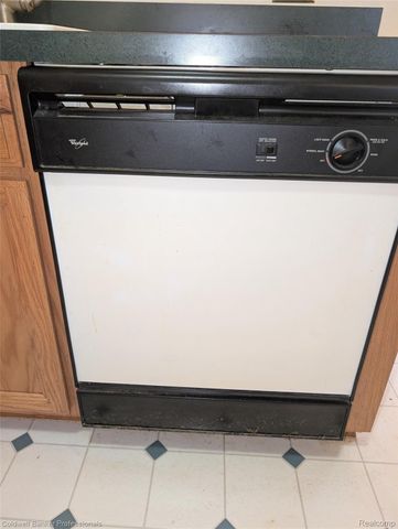 7896 Rivergate Drive 19, Westland, MI 48185