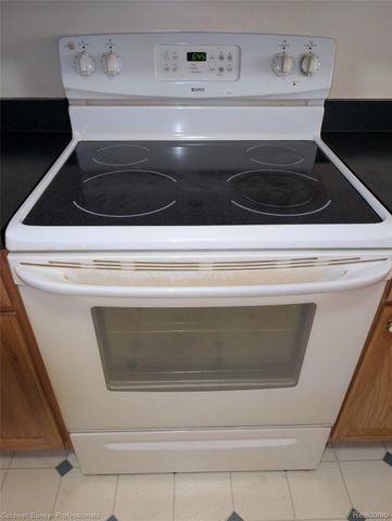 7896 Rivergate Drive 19, Westland, MI 48185