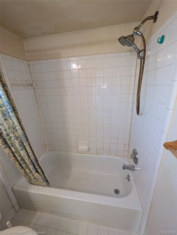 7896 Rivergate Drive 19, Westland, MI 48185