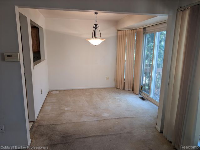 7896 Rivergate Drive 19, Westland, MI 48185