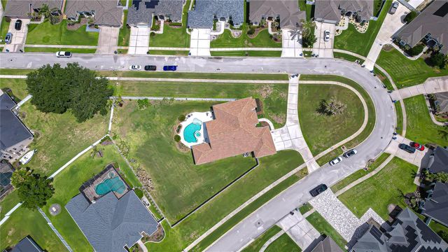 2833 MOSSY TIMBER TRAIL, Valrico, FL 33596